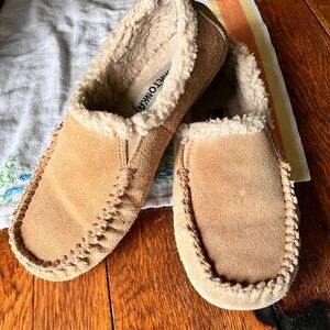 Minnetonka shearling suede slippers